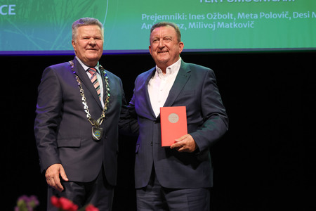 ZLATE PETICE 99z27 FOTO LJUBO VUKELIČ